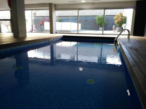 LUXURY FLAT, 3 BEDROOMS, 2 BATHROOMS AND SWIMMING POOL NEXT TO THE BEACH!!
